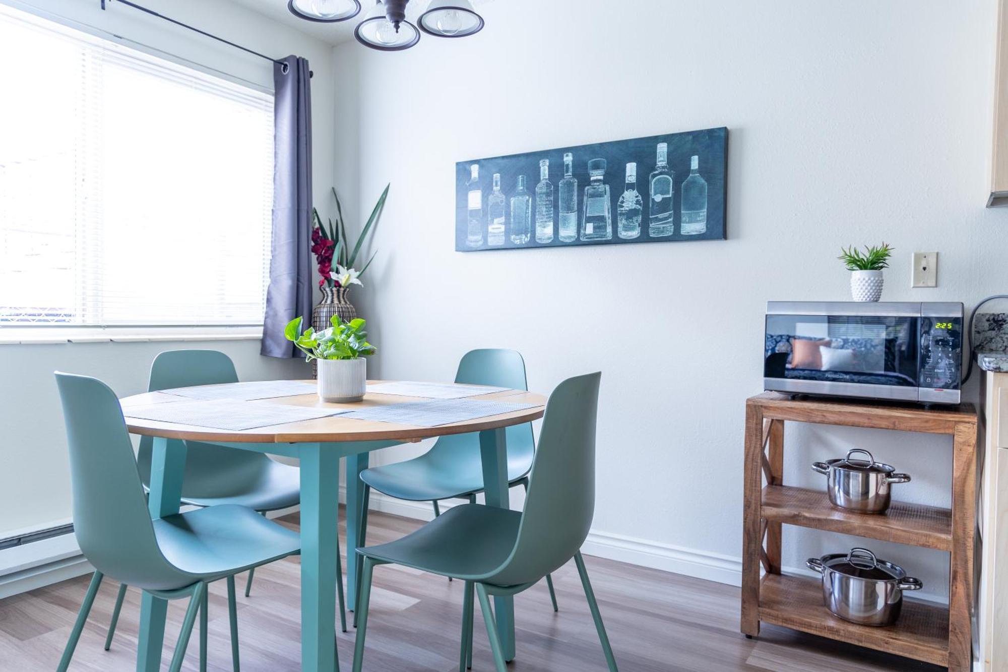 King Bed + Studio! Free Parking, Patio, Wfh Space! Seattle Buitenkant foto