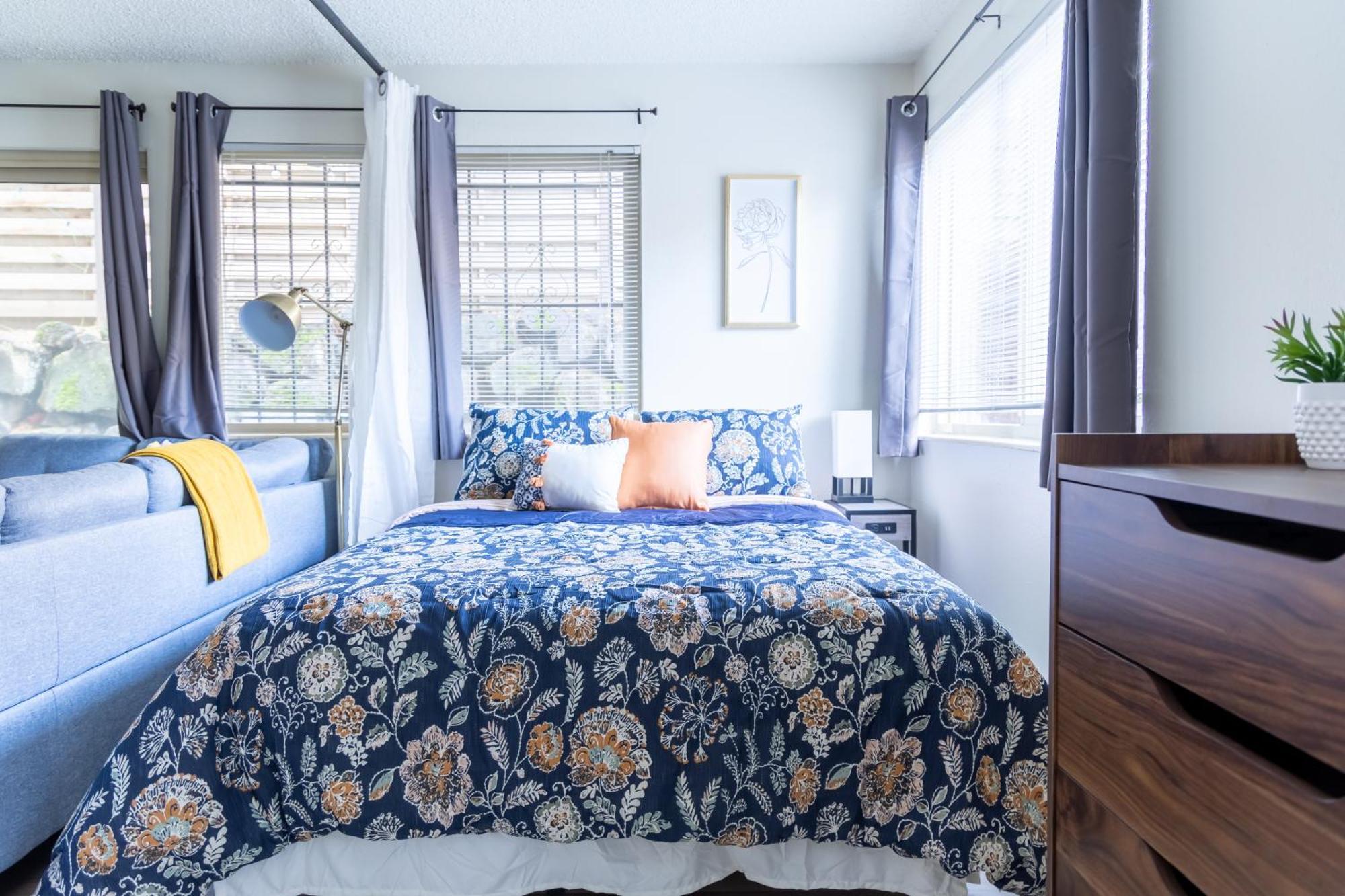 King Bed + Studio! Free Parking, Patio, Wfh Space! Seattle Buitenkant foto