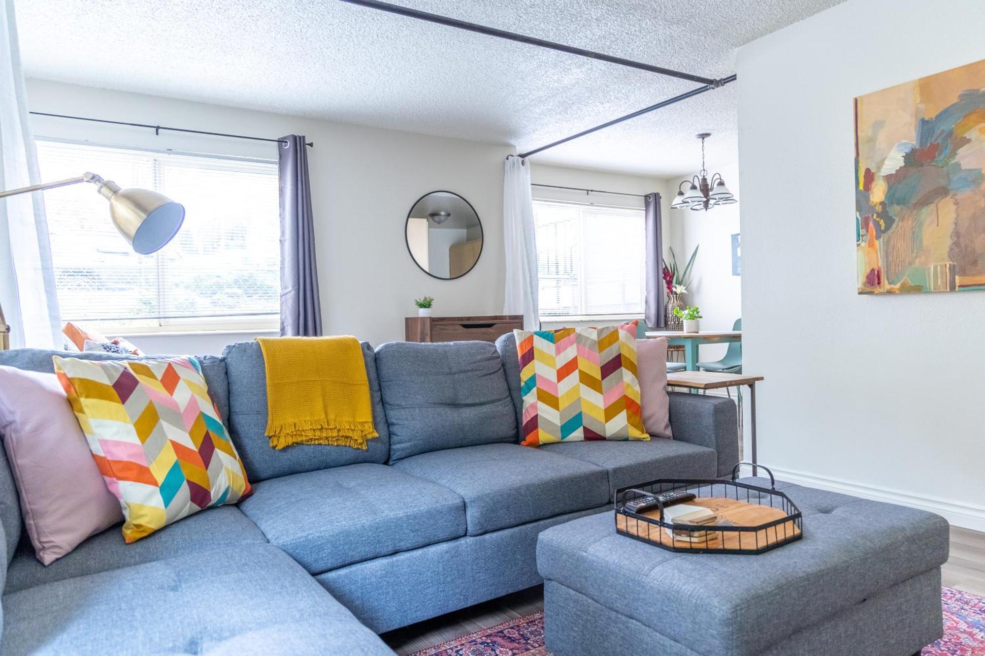 King Bed + Studio! Free Parking, Patio, Wfh Space! Seattle Buitenkant foto