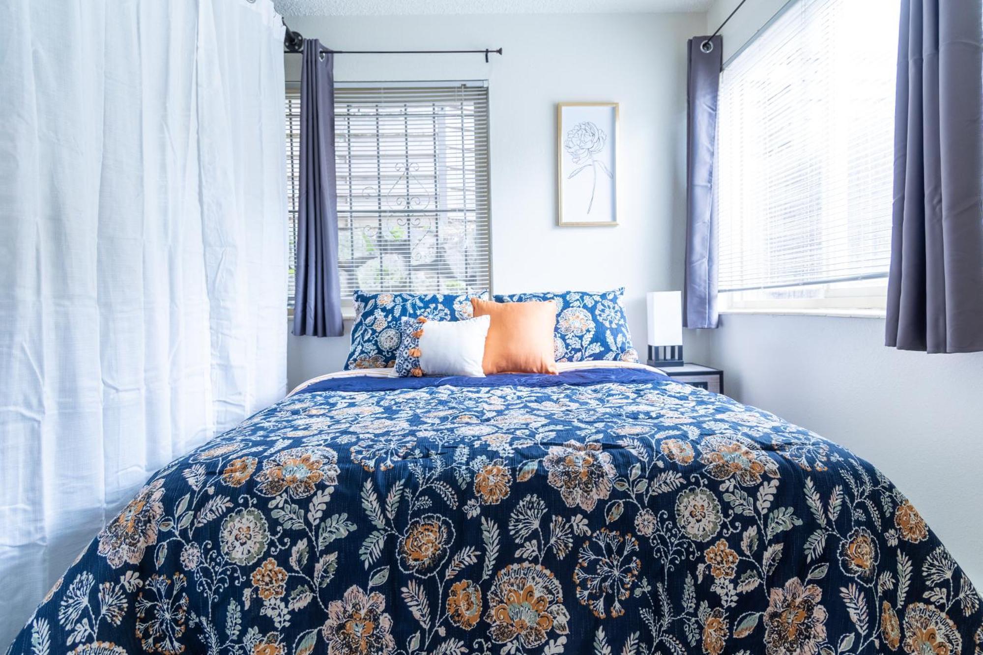 King Bed + Studio! Free Parking, Patio, Wfh Space! Seattle Buitenkant foto